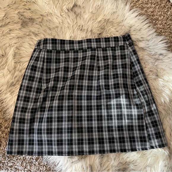 Mini skirt - Picture 4 of 4